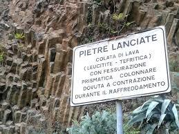 Pietre lanciate