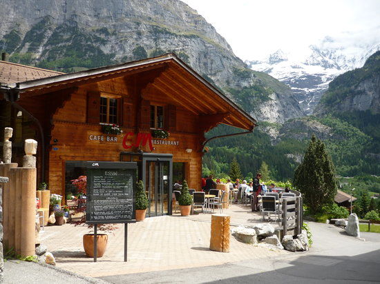 C und M Cafe Bar Restaurant