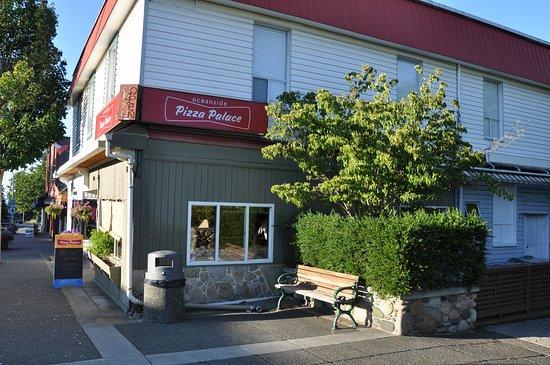 Oceanside Pizza Palace