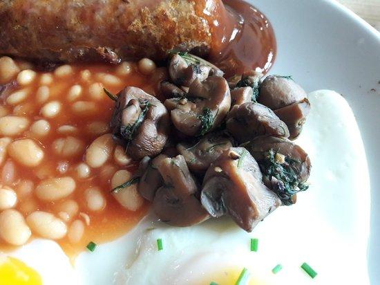 The Elephant Cafe-Bar