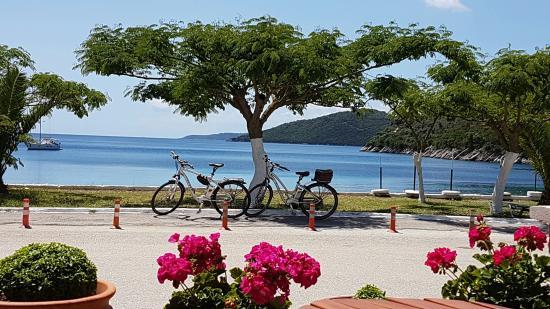 Rouda Cafe-Restaurant