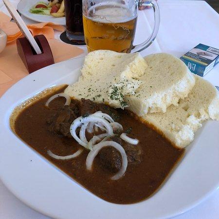 Zamecka restaurace Krtiny