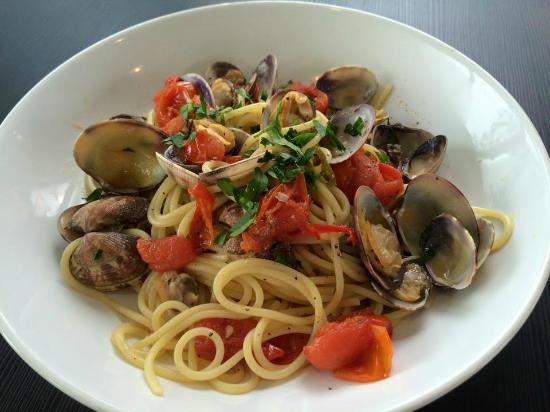 En Plato Pizza Napoletana