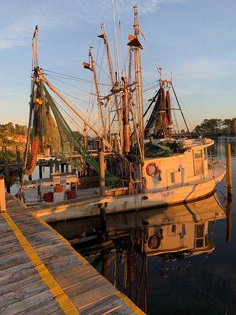 Fathoms Steam Room and Raw Bar