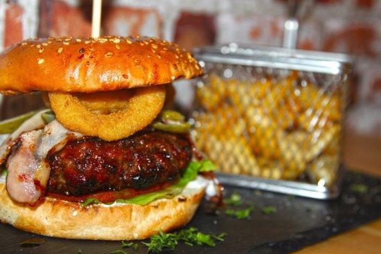 Simon's Pizzeria & Restaurant