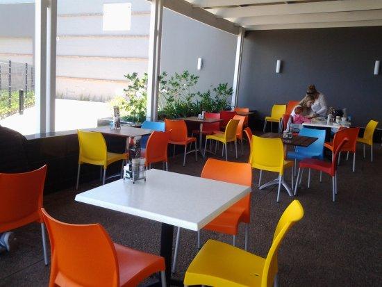 Doughy's Bread & Cafe