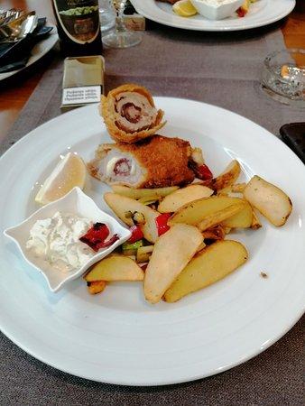 Restoran Prava priča