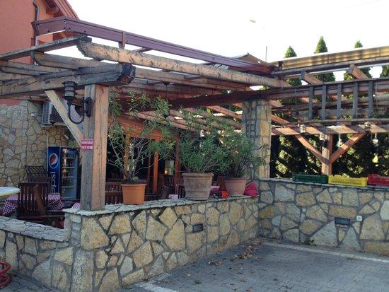 Csirke-Csülök Ház