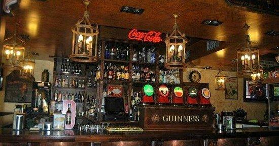 Gilligams Irish Tavern