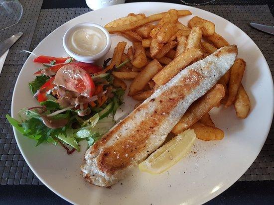 King Reef Hotel Restaurant