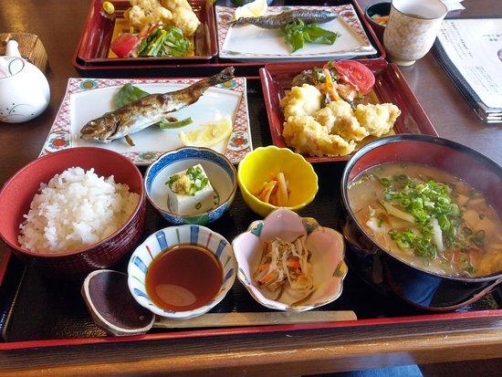 Shokuji Dokoro Serikawa