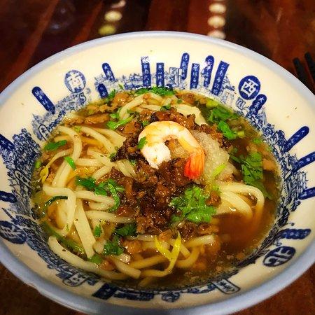 Du Hsiao Yueh Danzai Noodles Minzu Road