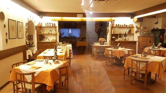 Hotel Compet SNC Di Oss Giuliano & C