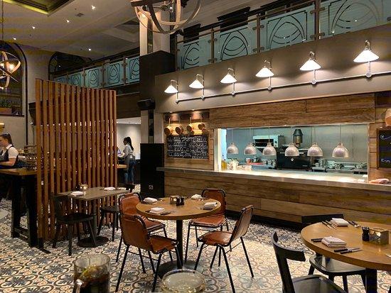 FireLake Grill House And Cocktail Bar