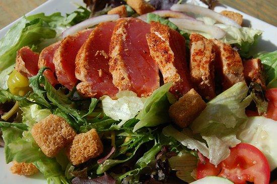 Christo's Sports Bar & Grill