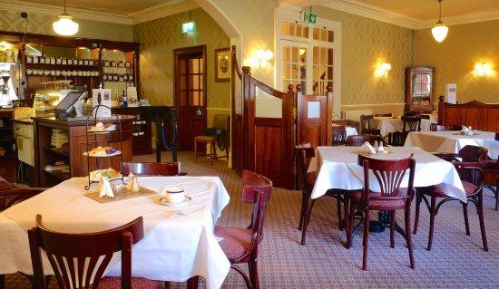 Elizabeth Botham & Sons