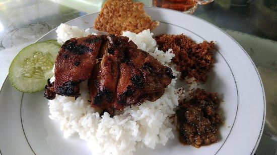 Ayam Goreng Tantene