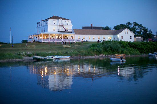 Narragansett Inn