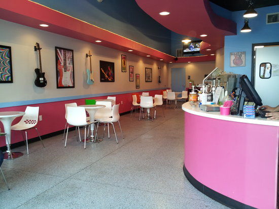 YoDaddio Frozen Yogurt