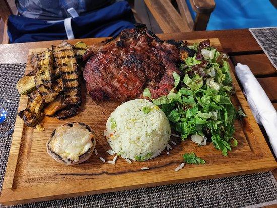 Nireas beach bar restaurant