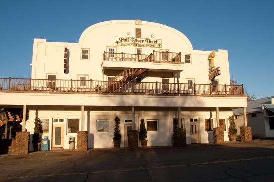 Fall River Hotel & Restaurant