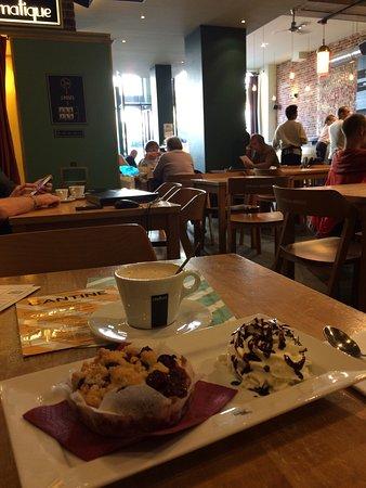 Cafe Maison du Peuple