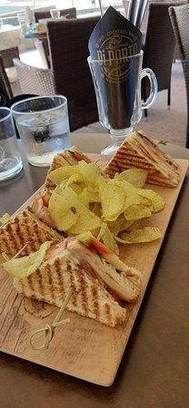 Di Porto Cafe-Cocktail Bar