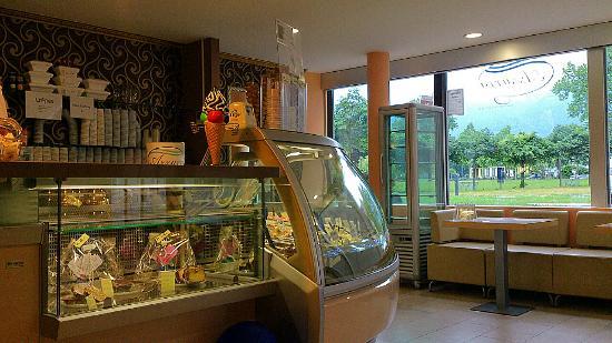 Azzurra Bar Gelateria