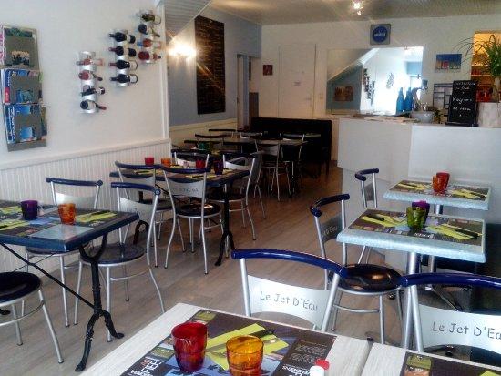 Le Jet d'Eau Cafe Brasserie