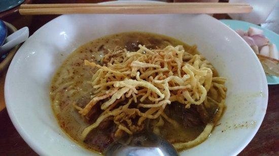 Ba Mee Keaw Khao Soi Nuea-Kai