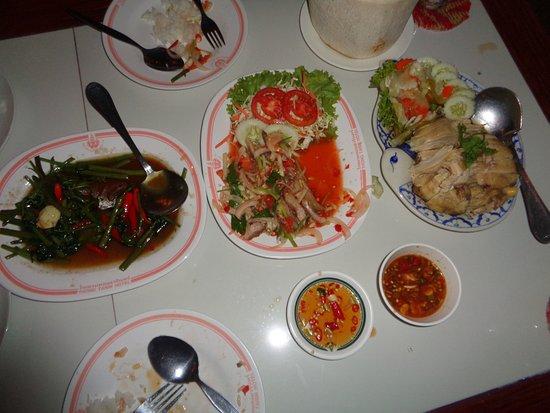 Thong Tarin Beer Garden