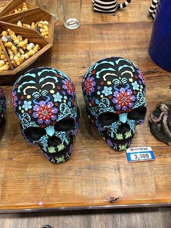 Knuckleheads Bar & Grill