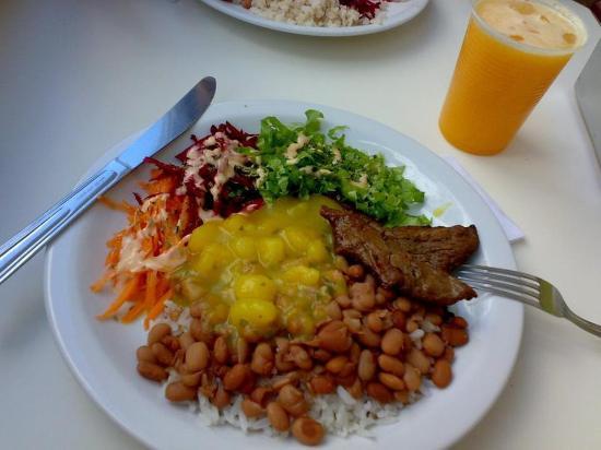 Restaurante Fruta Pao Doces E Sucos