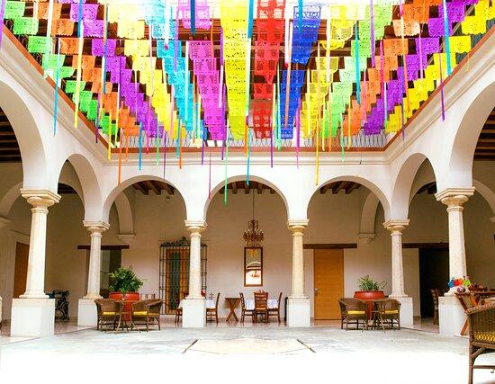 Restaurante y Bar "El Patio"