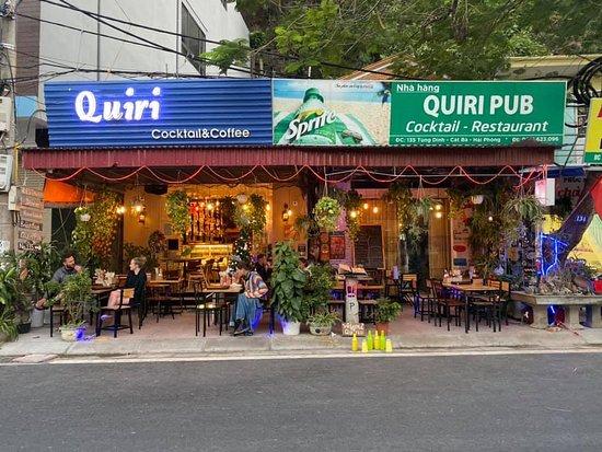Quiri Pub Cocktail & Restaurant