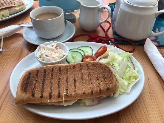 Morwen Le Faye Tearoom