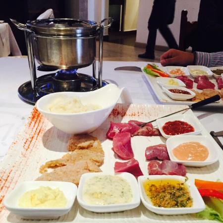 Chalet Suizo ParkWay