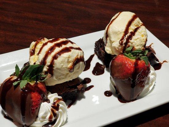 Black Rock Bar And Grill