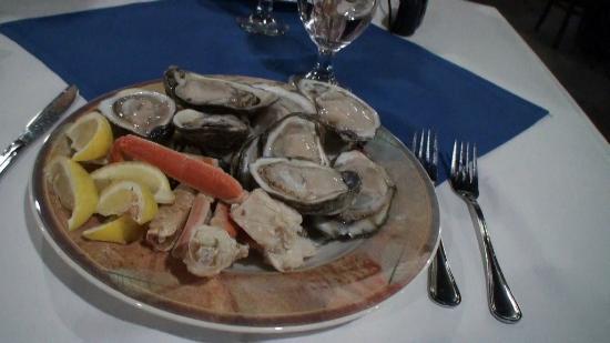 Midnight Rose Triple Crown Casino's