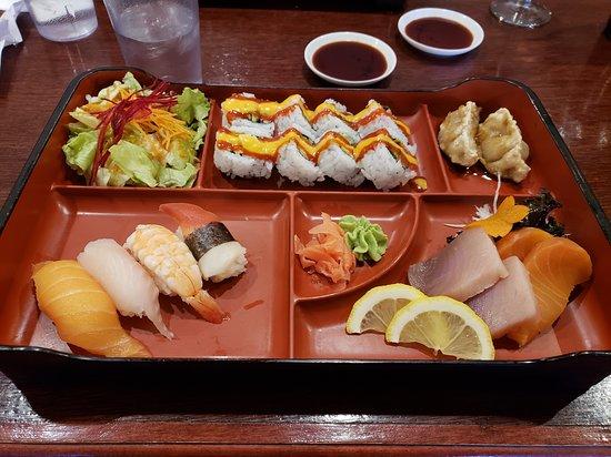Red Fin Sushi & Grill