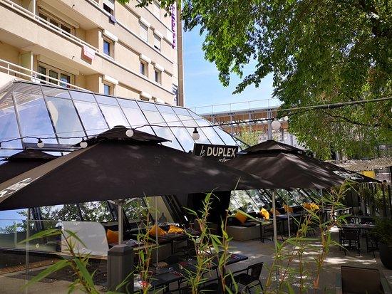 Le Duplex Restaurant