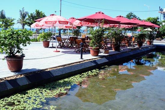 Paracels Coffee & Souvenirs Shop