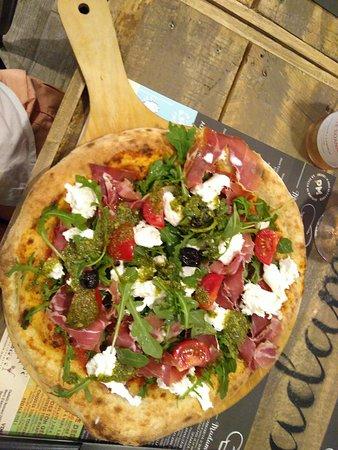Madame Pizza