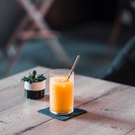 .BLACK - Coffee & Wine