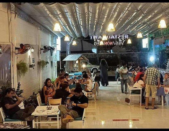 India Flavors Restaurant