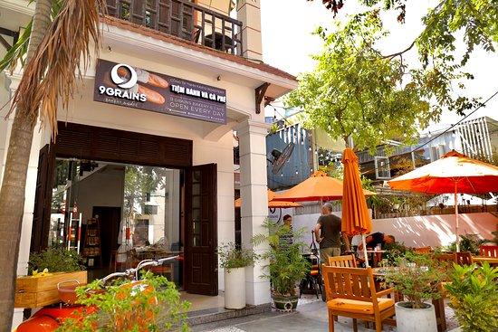 9 Grains Bakery & Cafe