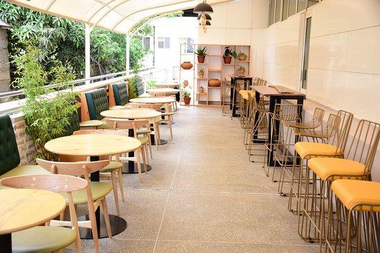 Kesh Kesh Coffee Roastery & Cafe