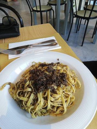 Nemo Restaurant and Pub