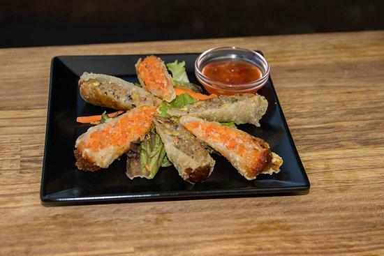 Min Cafe Banh Mi & More