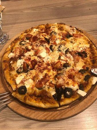 Pizza Dilara